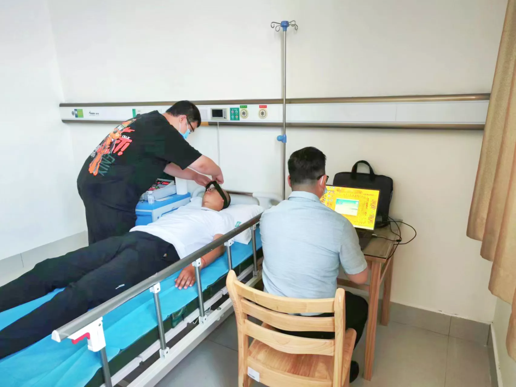 珍爱光明活动—义诊暖人心呵护眼健康